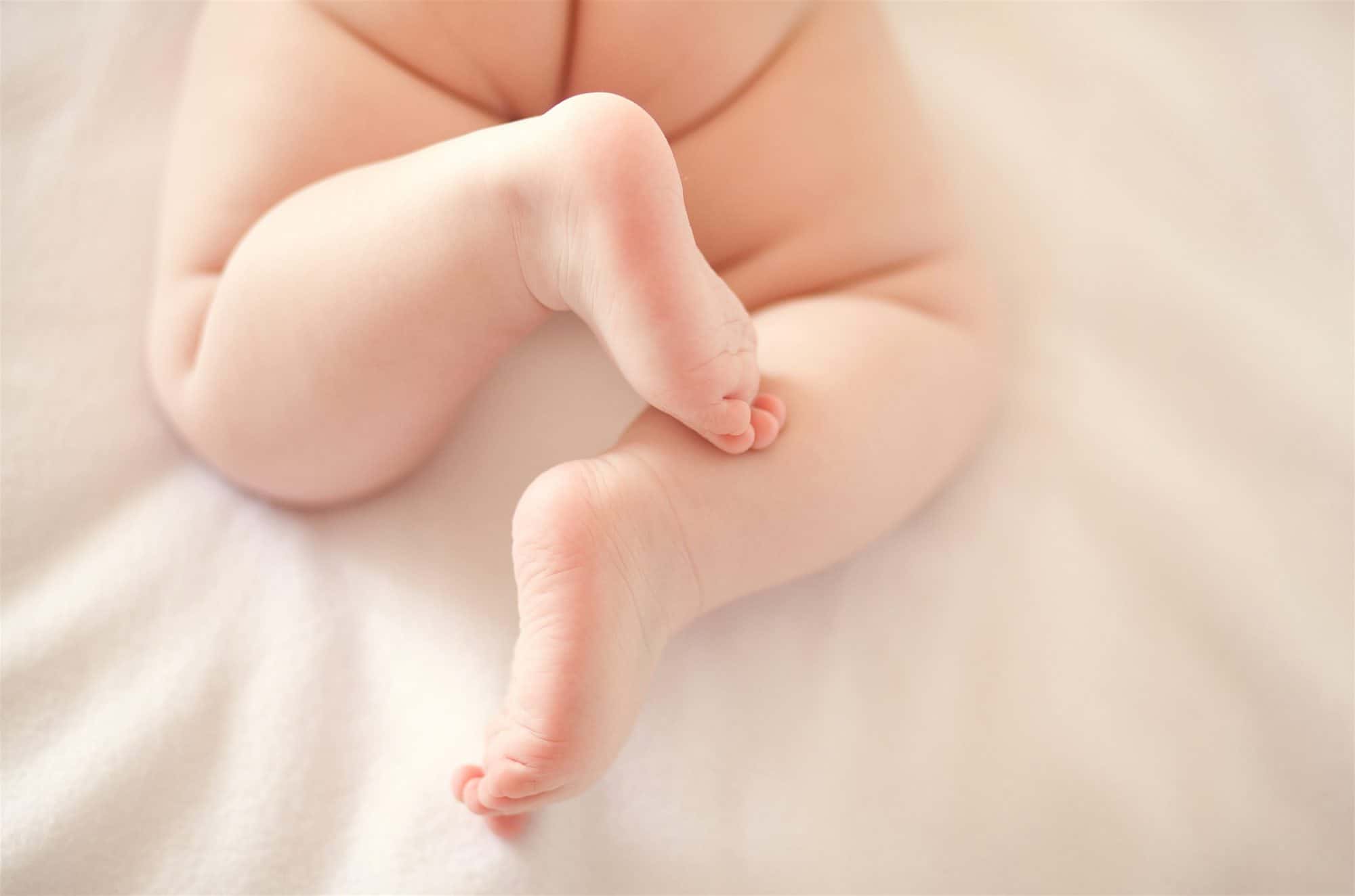 Disco lila contar El falso estreñimiento del bebé que solo toma leche - CSC