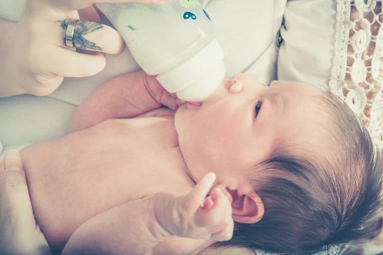 Cuida la salud de tu bebé lavando sus frutas y vegetales con el Jabón para  Biberones de Baby Castille. No bajes la guardia y sigamos cuidándonos  🧼✨, By Baby Castille