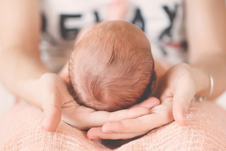 Almohada de bebé para prevenir o corregir plagiocefalia - Las caricias de  mamá