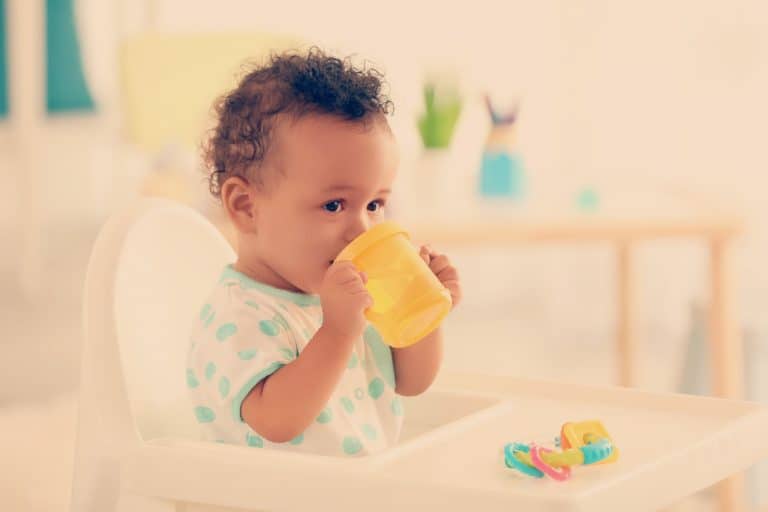 Días calurosos!!! Ya le ofreciste agua a tu bebé? Los bebés puedes