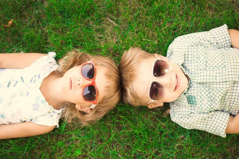 Desde cuándo los niños pequeños deben utilizar gafas de sol? ¿Y en