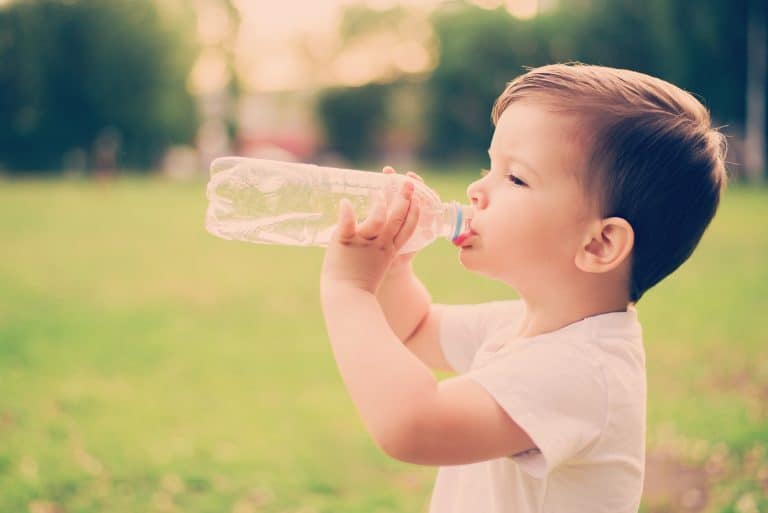 Por qué hay que cepillar con flúor los dientes del bebé - CSC