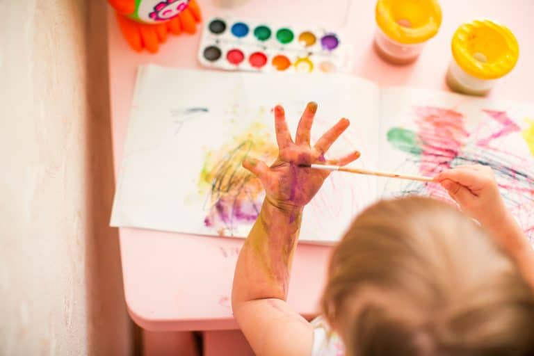 Todos los beneficios de pintar para los niños - Criar con Sentido