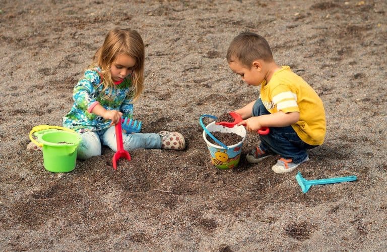 dejar que los niños se manchen