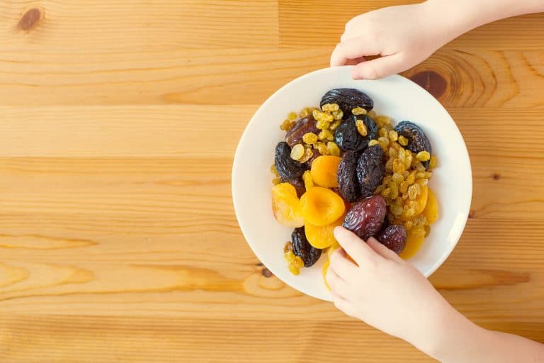 ¿Pueden tomar frutos secos los bebés y niños pequeños?