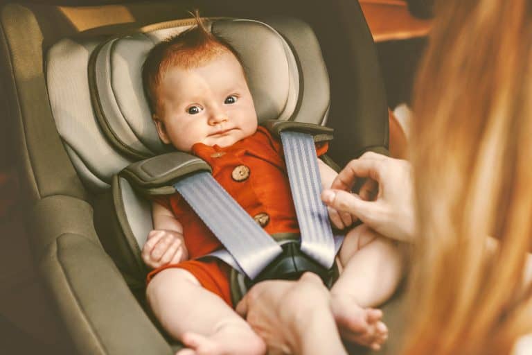 Cómo, Dónde y Por Qué Alquilar Sillas de Bebés para el Coche