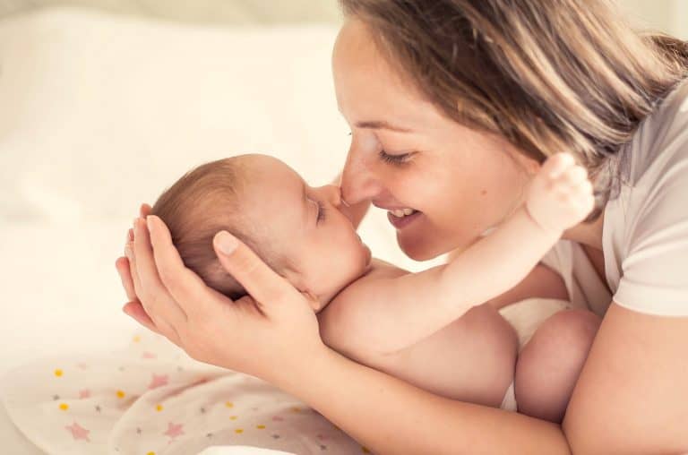 El bebé con hipo: por qué y cómo quitárselo