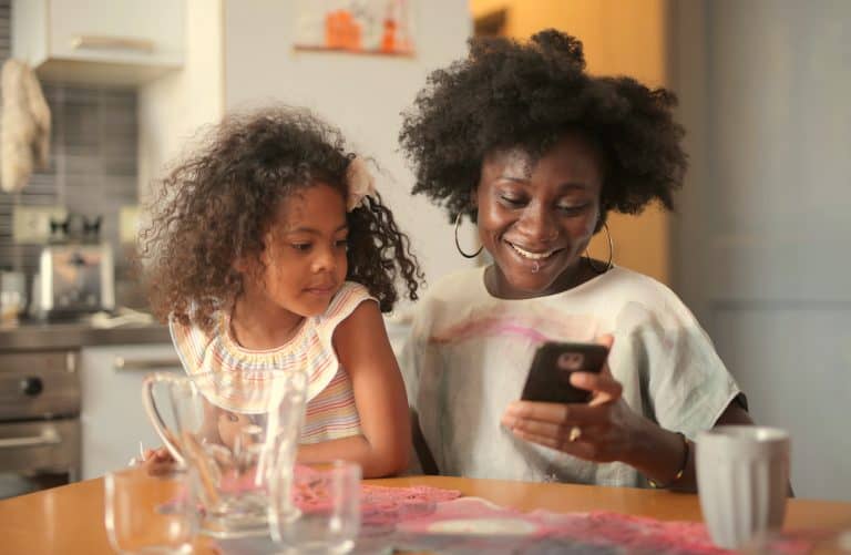 Bebés y niños celíacos: cómo comer fuera de casa