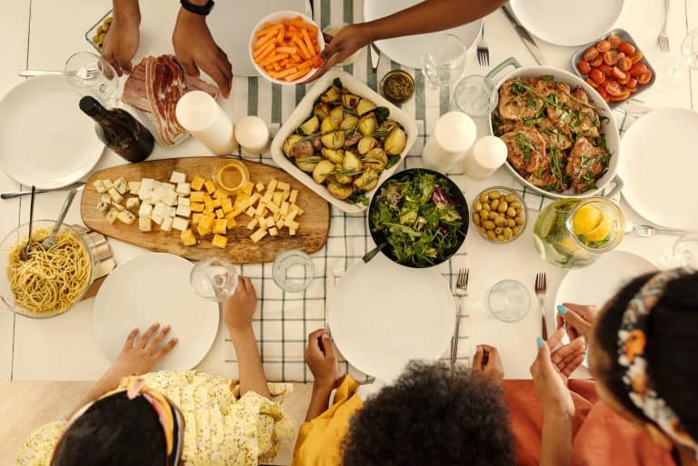 Bebés y niños celíacos: cómo comer fuera de casa