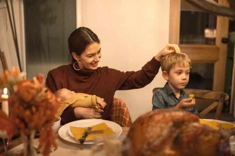 Bebés y niños celíacos: cómo comer fuera de casa