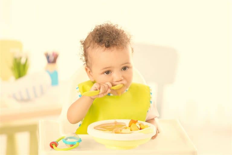 Podemos usar cucharas en Baby-Led Weaning (BLW)? • Nutreduca