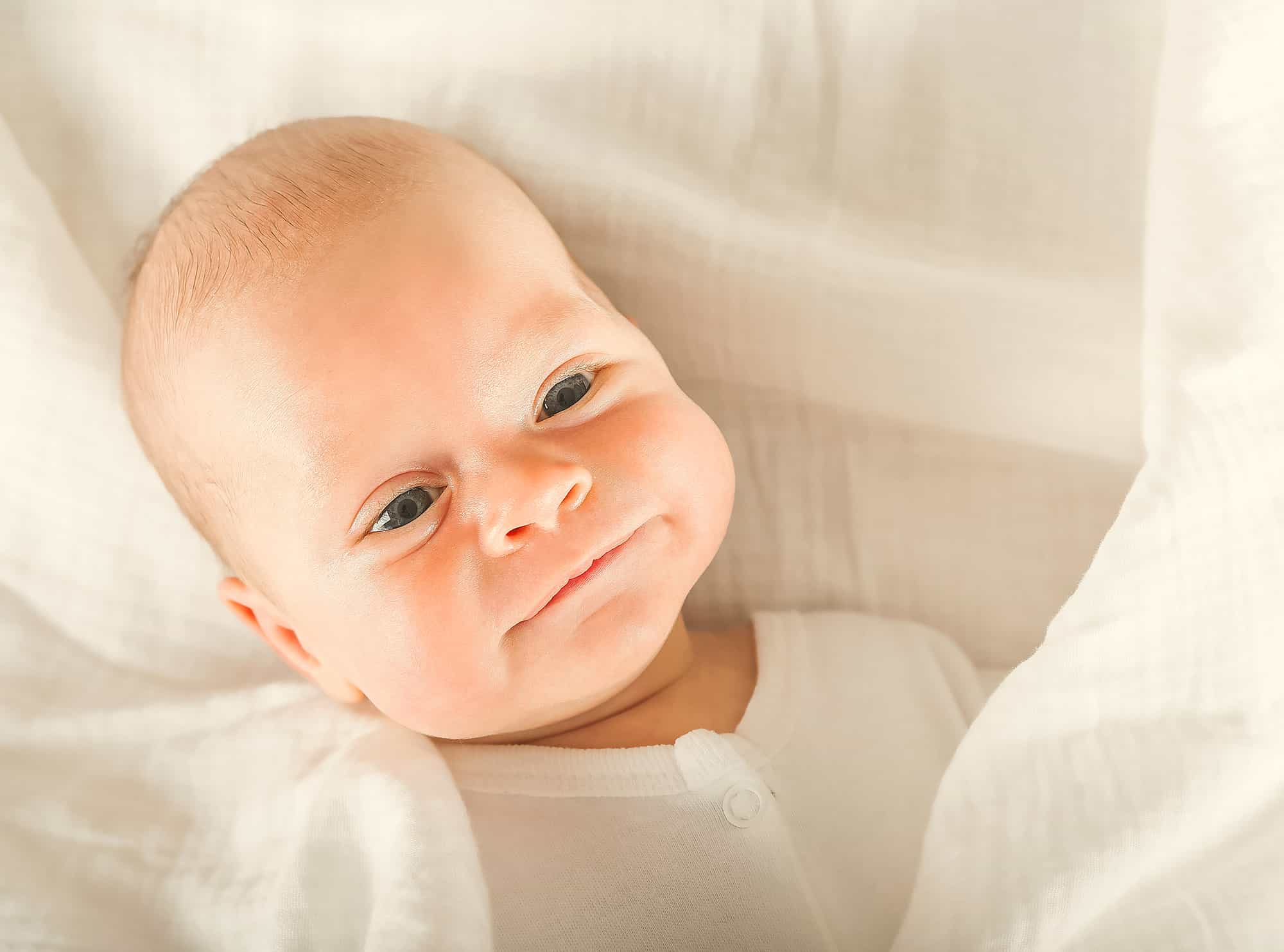 Cómo cuidar al Bebé Recién Nacido en casa (guía profesional)