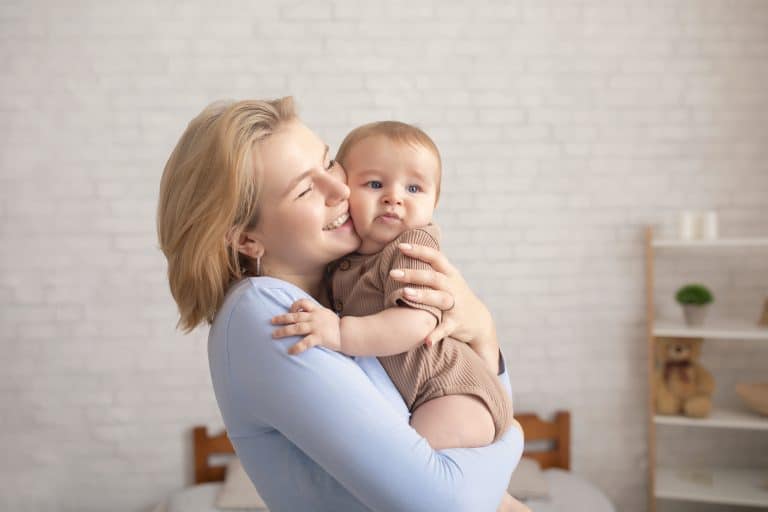 Bebés: ¿cuándo es normal que dejen de hacérselo encima?