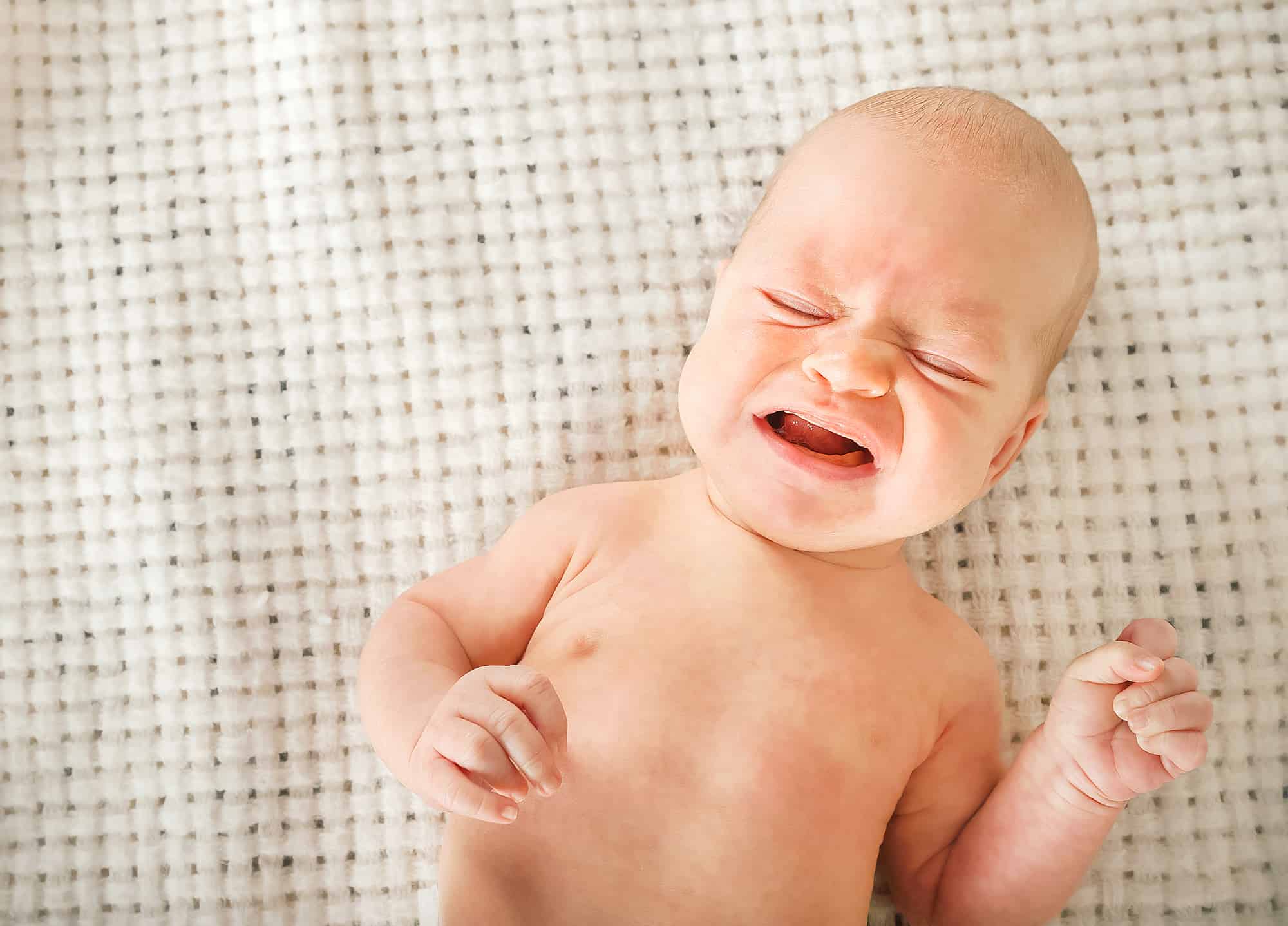 Riesgos y señales de deshidratación en los bebés