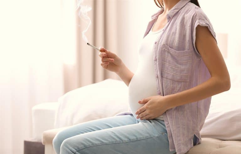 Efectos del tabaquismo durante el embarazo en el feto