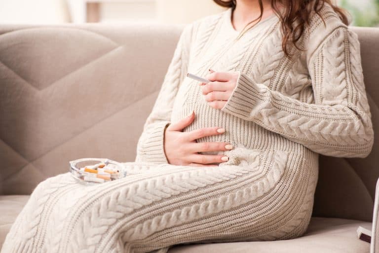 El tabaco aumenta el riesgo de hiperactividad en los niños