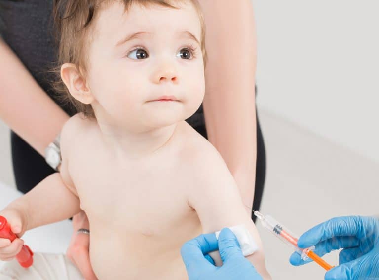 La vacuna de la meningitis ACWY: ¿Se la pongo a mi peque?