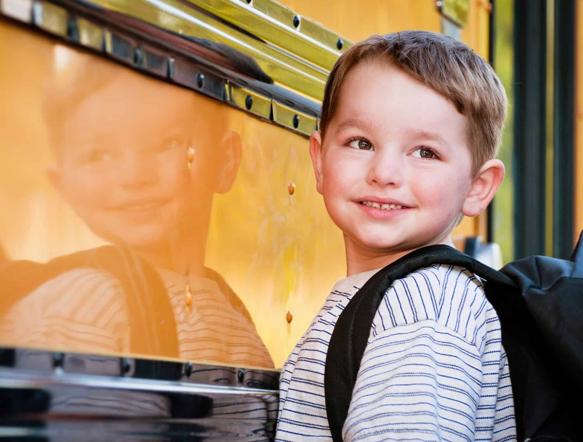 Ônibus escolar e crianças: Medidas de segurança