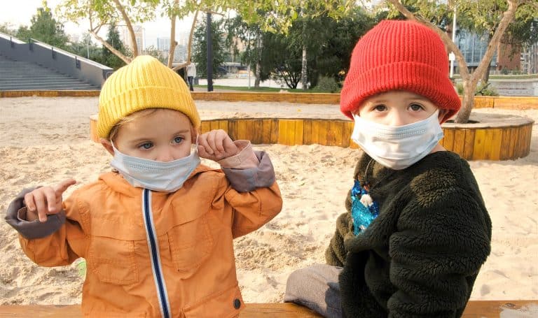 Mascarilla en gimnasia y en el recreo: ¿Debería eliminarse?