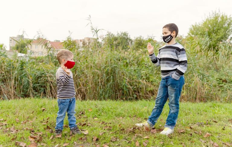 Mascarilla en gimnasia y en el recreo: ¿Debería eliminarse?