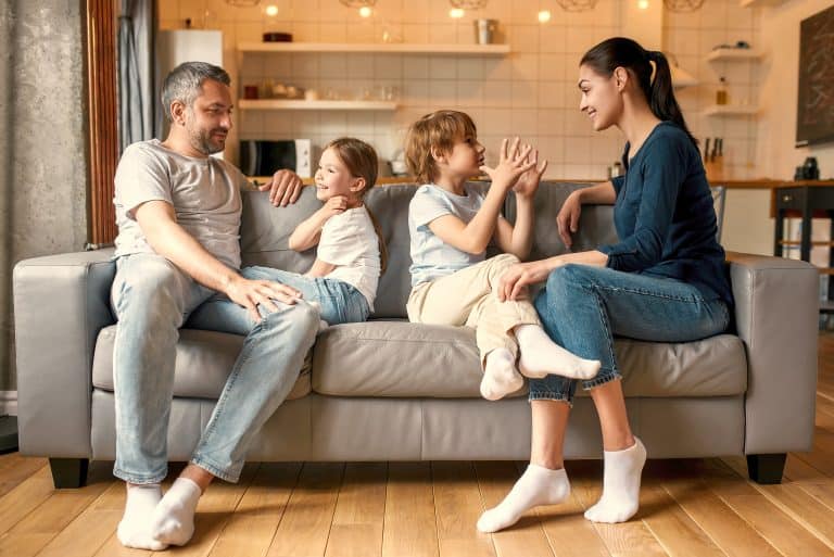 Por qué no debes decirle a tu hijo "Pórtate bien"