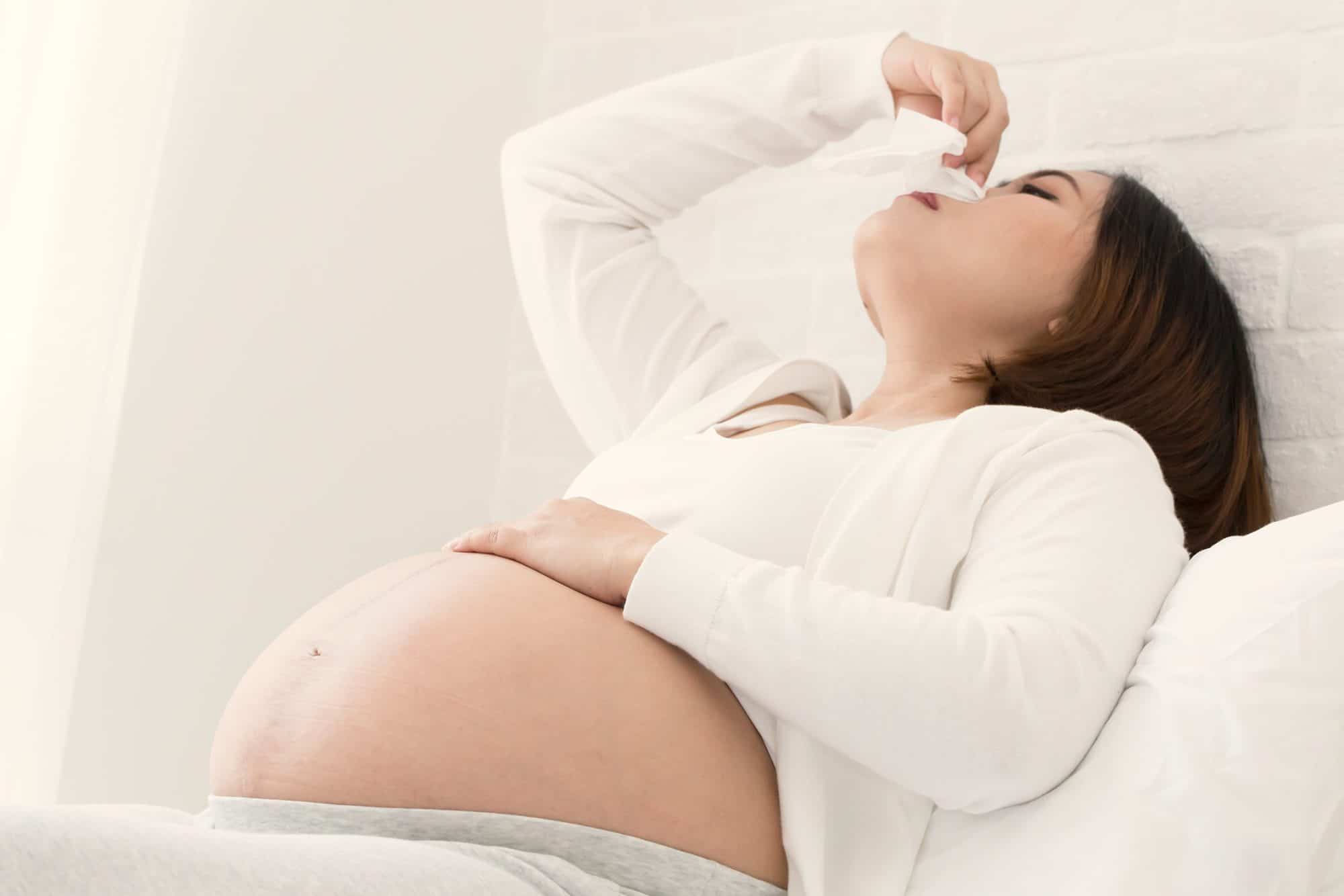 ¿Qué hacer con la rinitis durante el embarazo?