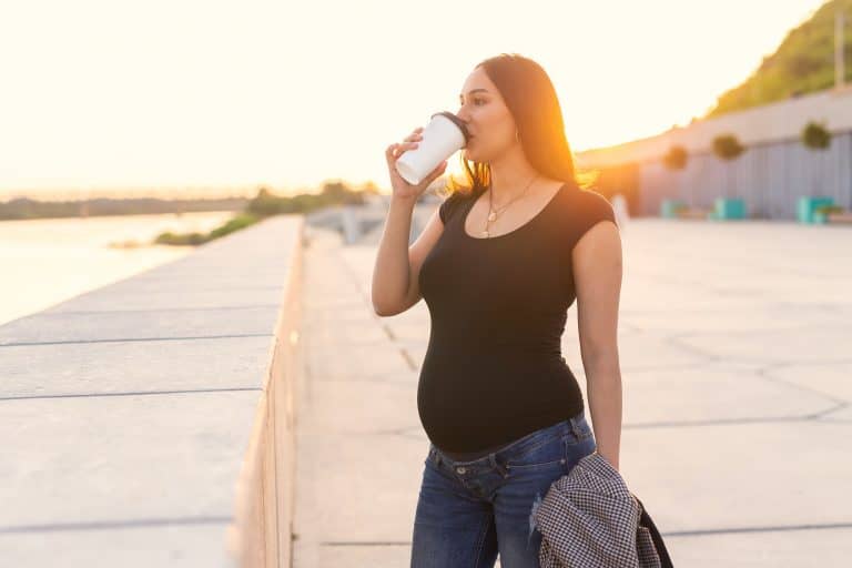 Café descafeinado en el embarazo: ¿Es recomendable?