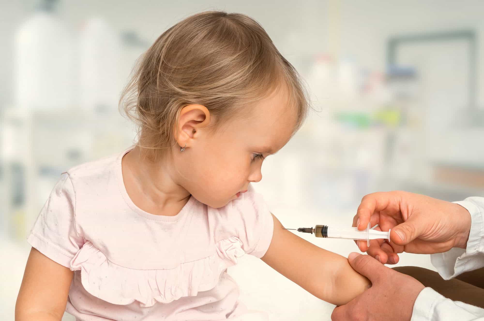 FDA pospone la vacuna contra el Covid-19 a menores de 5 años