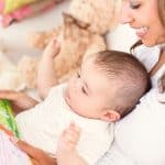 Leer y usar signos para bebés al mismo tiempo