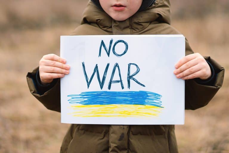 Cómo hablar con los niños sobre la guerra