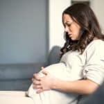 Dolor abdominal en el embarazo: Cuál es la causa y cómo actuar