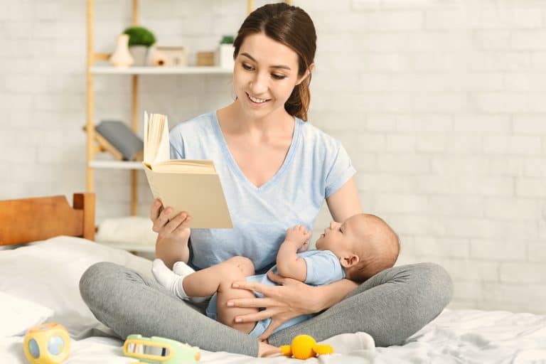 Beneficios de leer a bebés