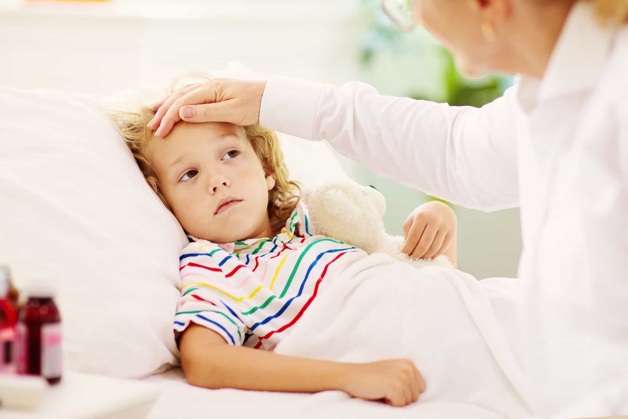 ¿Qué es el angioedema hereditario en niños?