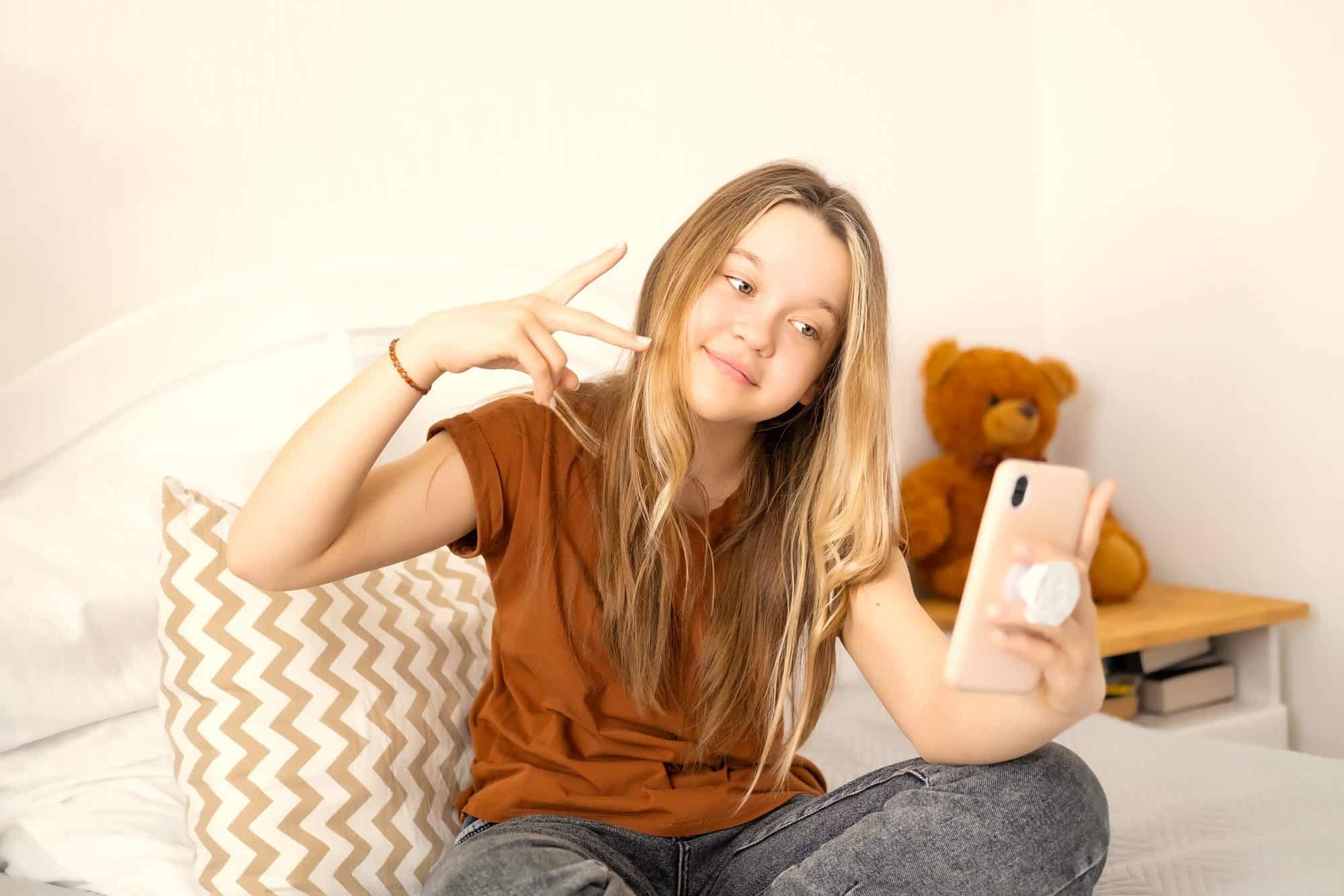 Qué es la dismorfia del selfie y cómo puedo ayudar a mi hijo
