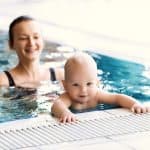¿Cómo prevenir la otitis de las piscinas?