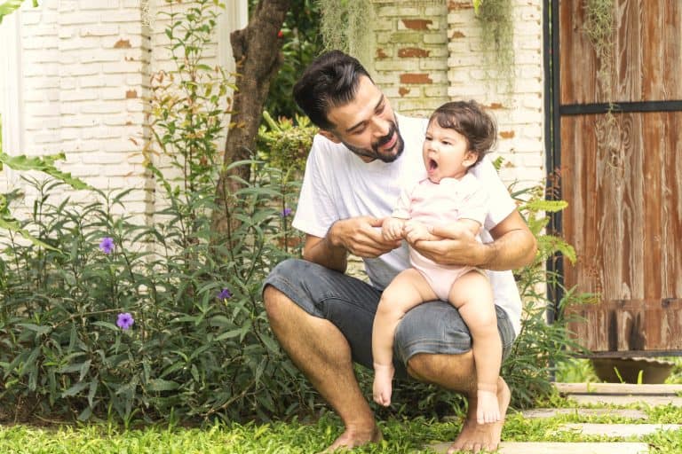 Cómo ayudar a un niño sordociego en su desarrollo