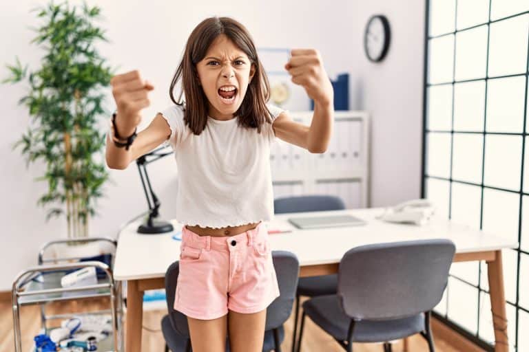 Síndrome de Tourette en niños: Causas, síntomas y tratamiento