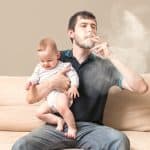 Pediatría alerta del riesgo del tabaquismo pasivo en niños