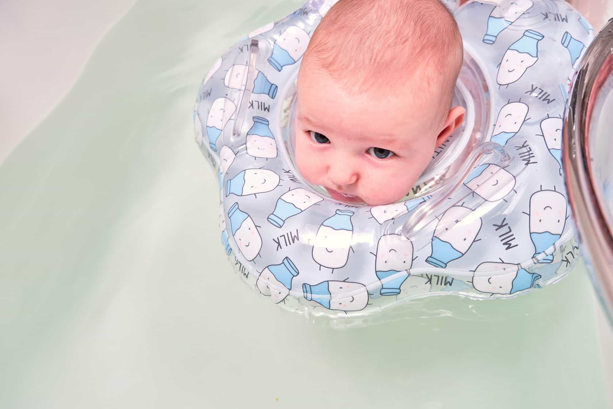 FDA advierte que los flotadores de cuello para bebés son peligrosos
