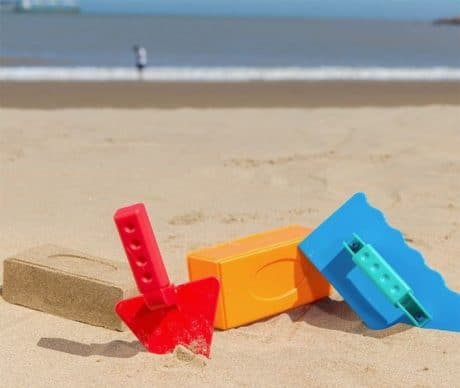 11 Juguetes de playa originales para niños