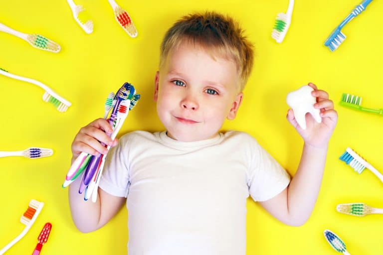 cepillo de dientes normal o eléctrico para peques