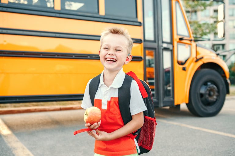 Los fruitis, el día escolar de la fruta