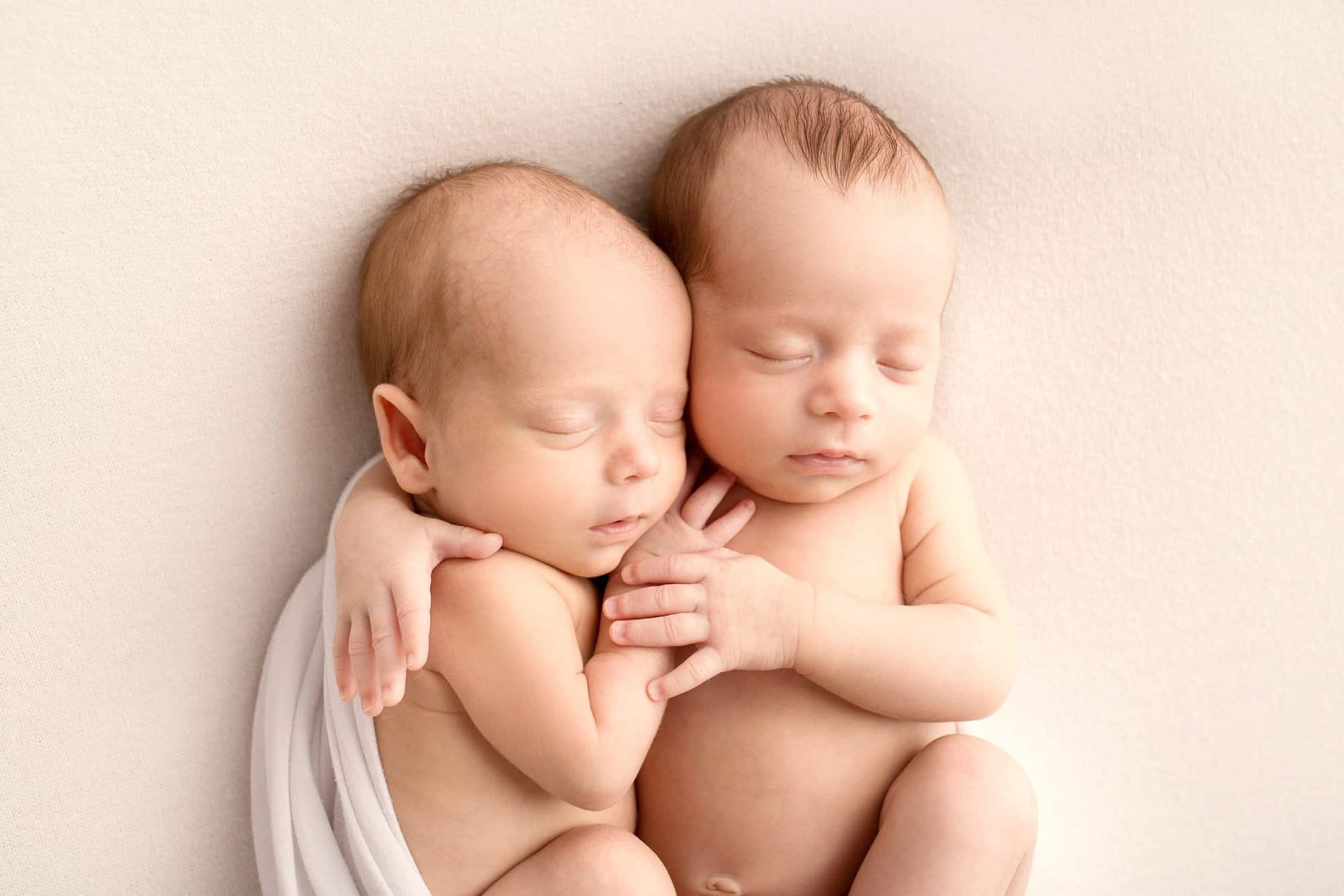 ¿Cómo elegir nombres para gemelos o mellizos?
