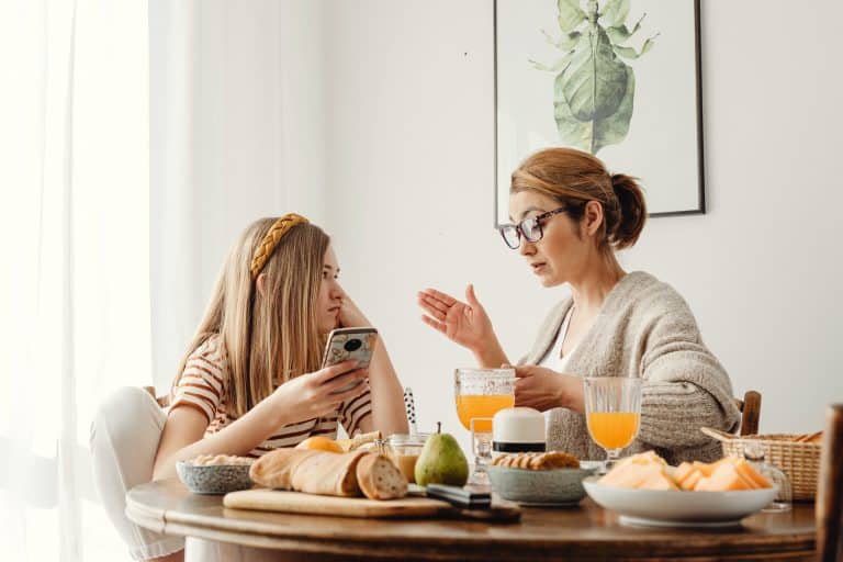 Normas y límites en la adolescencia: ¿Por qué es malo prohibir?