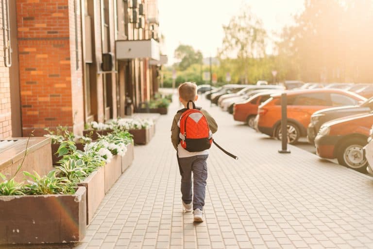 El ruido del tráfico en los colegios afecta al aprendizaje escolar