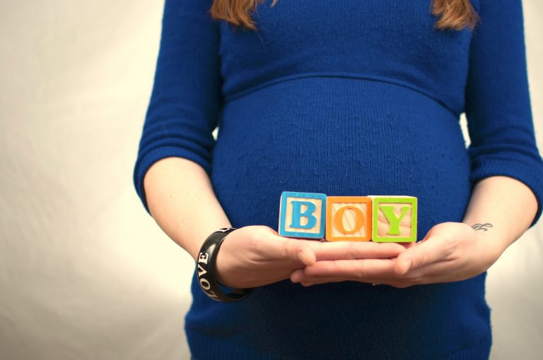 Embarazos de bebés varones, más complicaciones