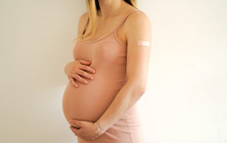 Embarazadas y cuarta dosis de vacuna contra la COVID-19