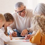 La importancia de los nietos en la vida de los abuelos
