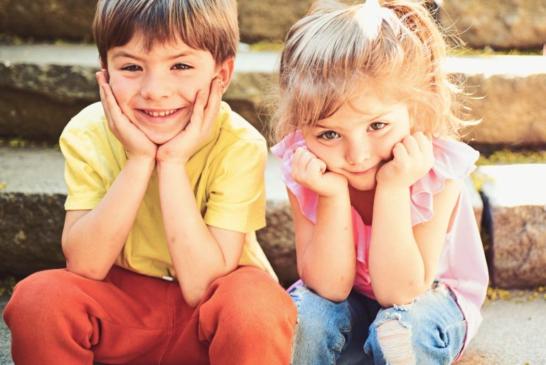 Por qué no debemos preguntar a los peques si tienen novia