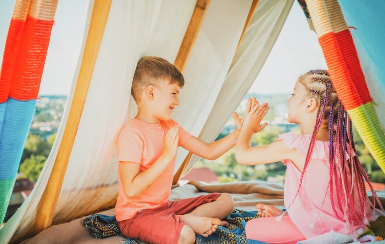 Por qué no debemos preguntar a los peques si tienen novia